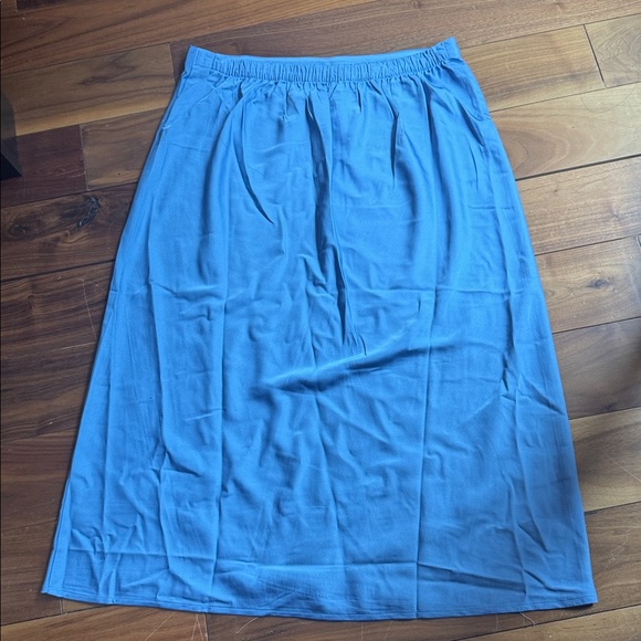 J. Crew Factory Bias Slip Skirt - Picture 4 of 4